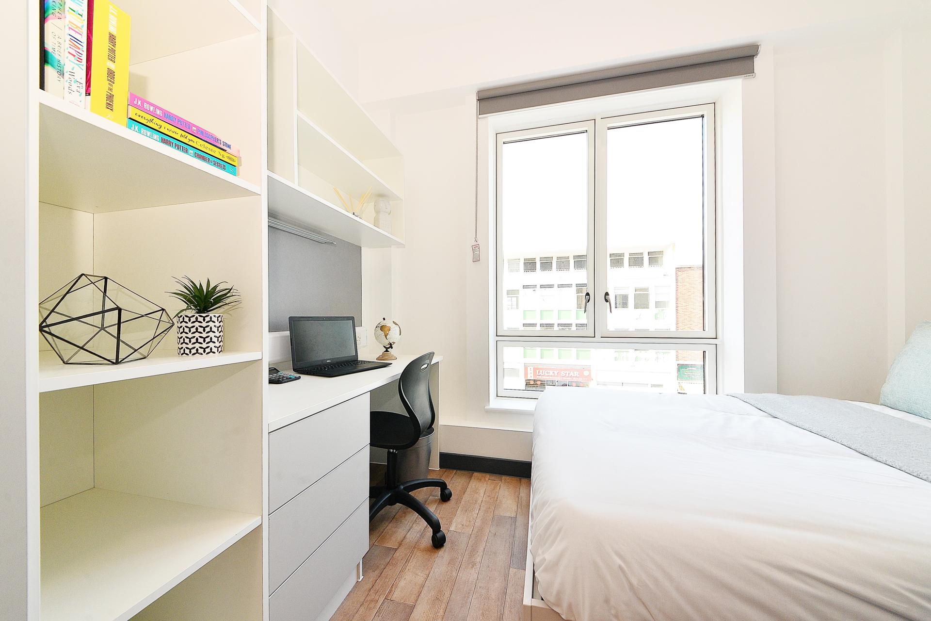  Silver En-Suite  -  Plymouth Cross House  - Gallery -  26