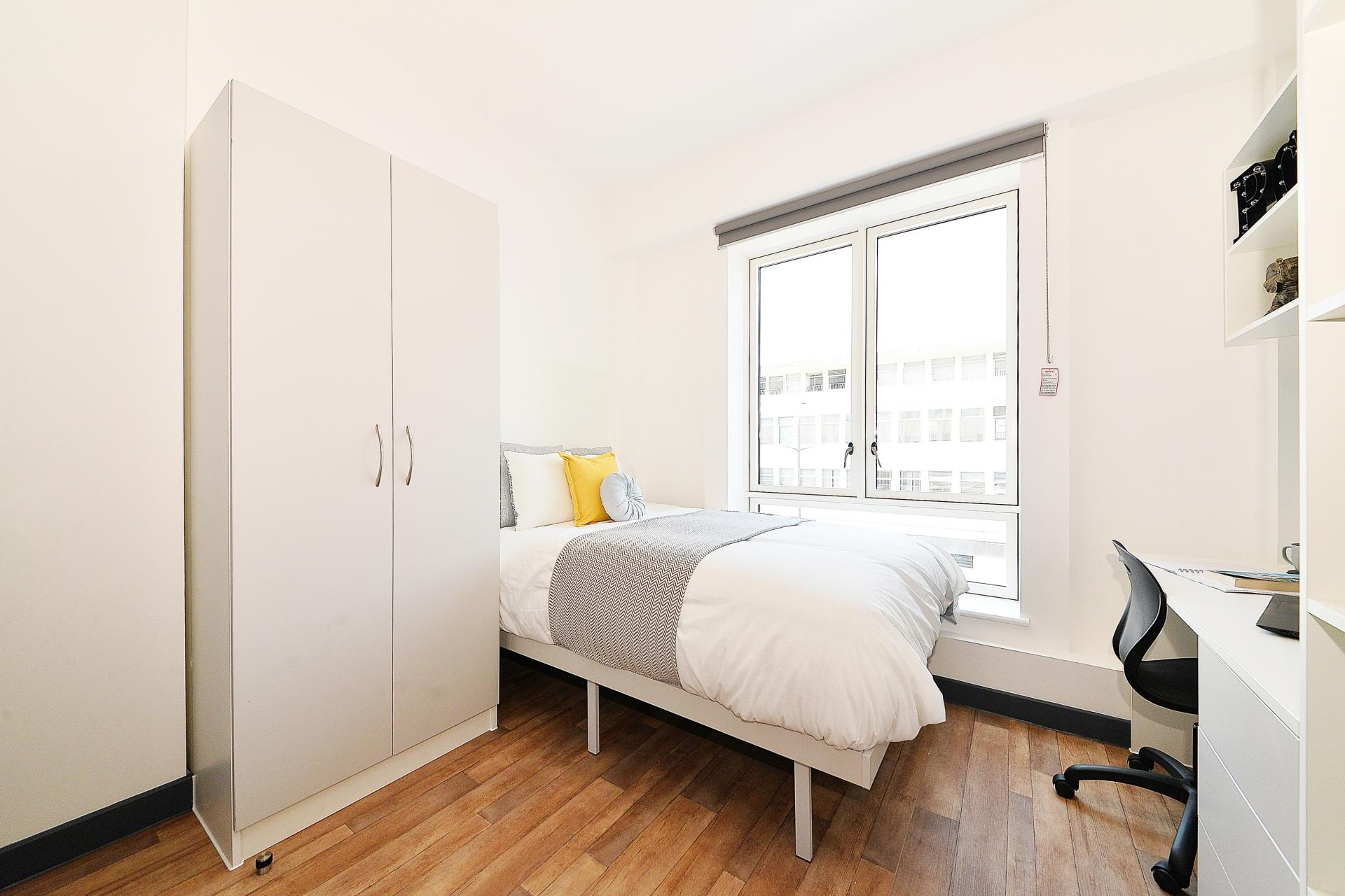 Gold En-Suite - 12