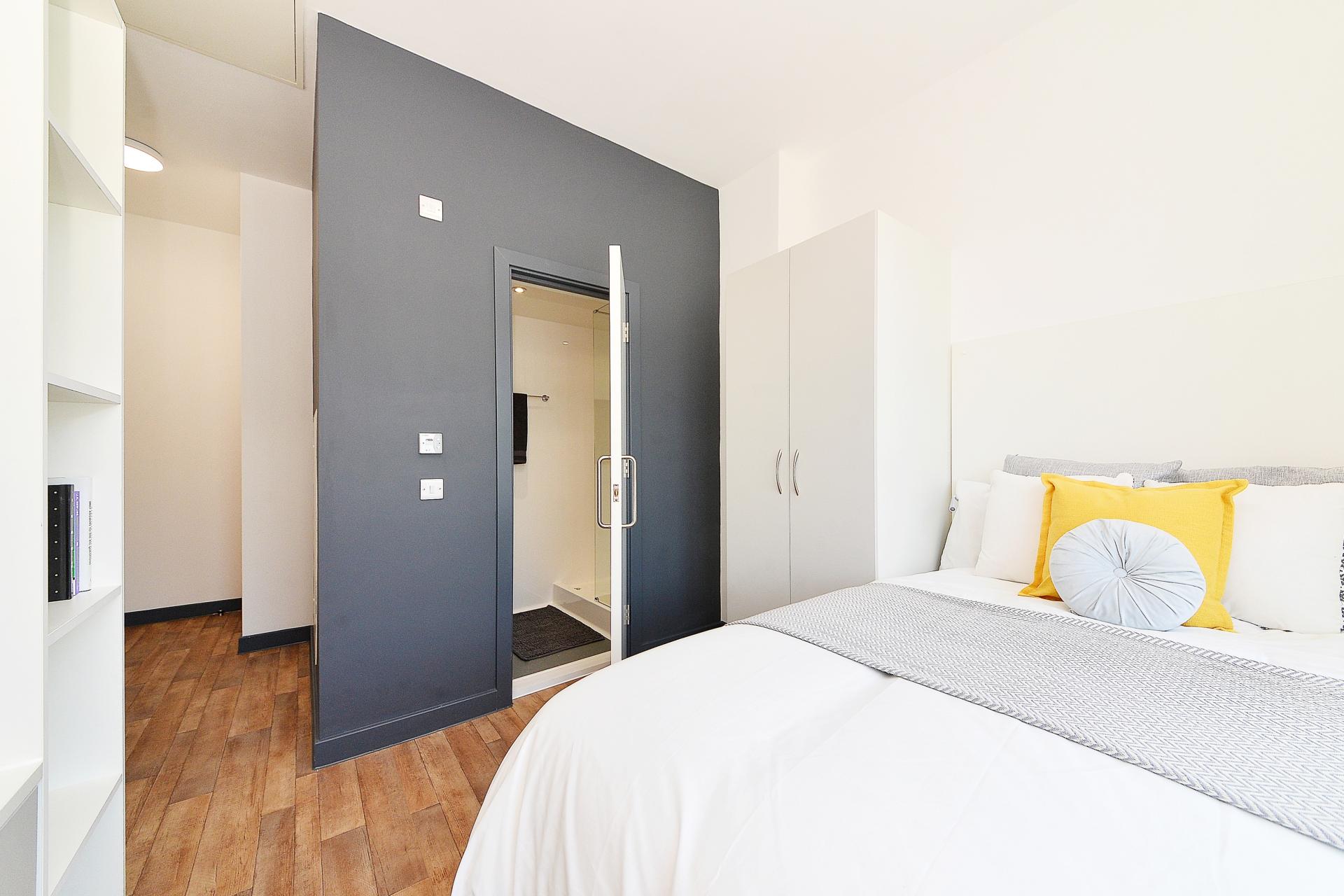 Gold En-Suite - 15