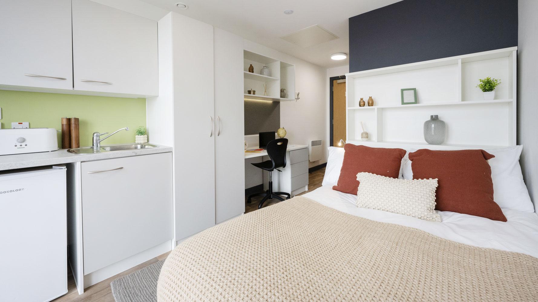 Gold En-Suite - 6