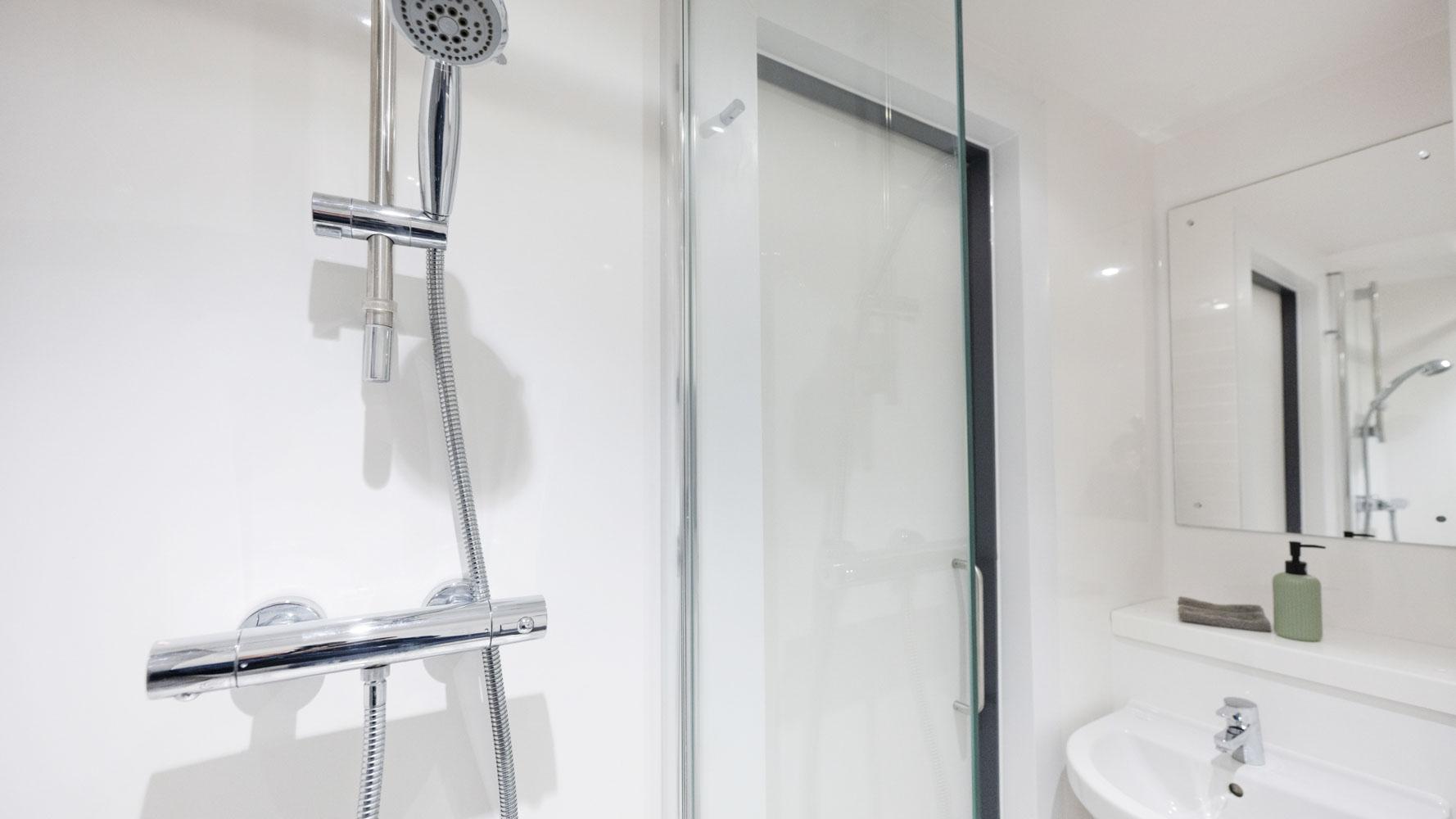 Gold En-Suite - 10