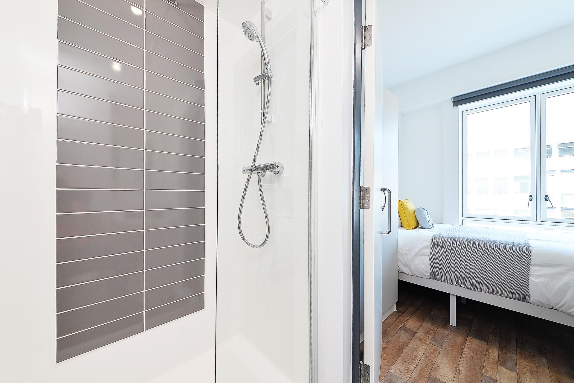 Gold En-Suite - 22