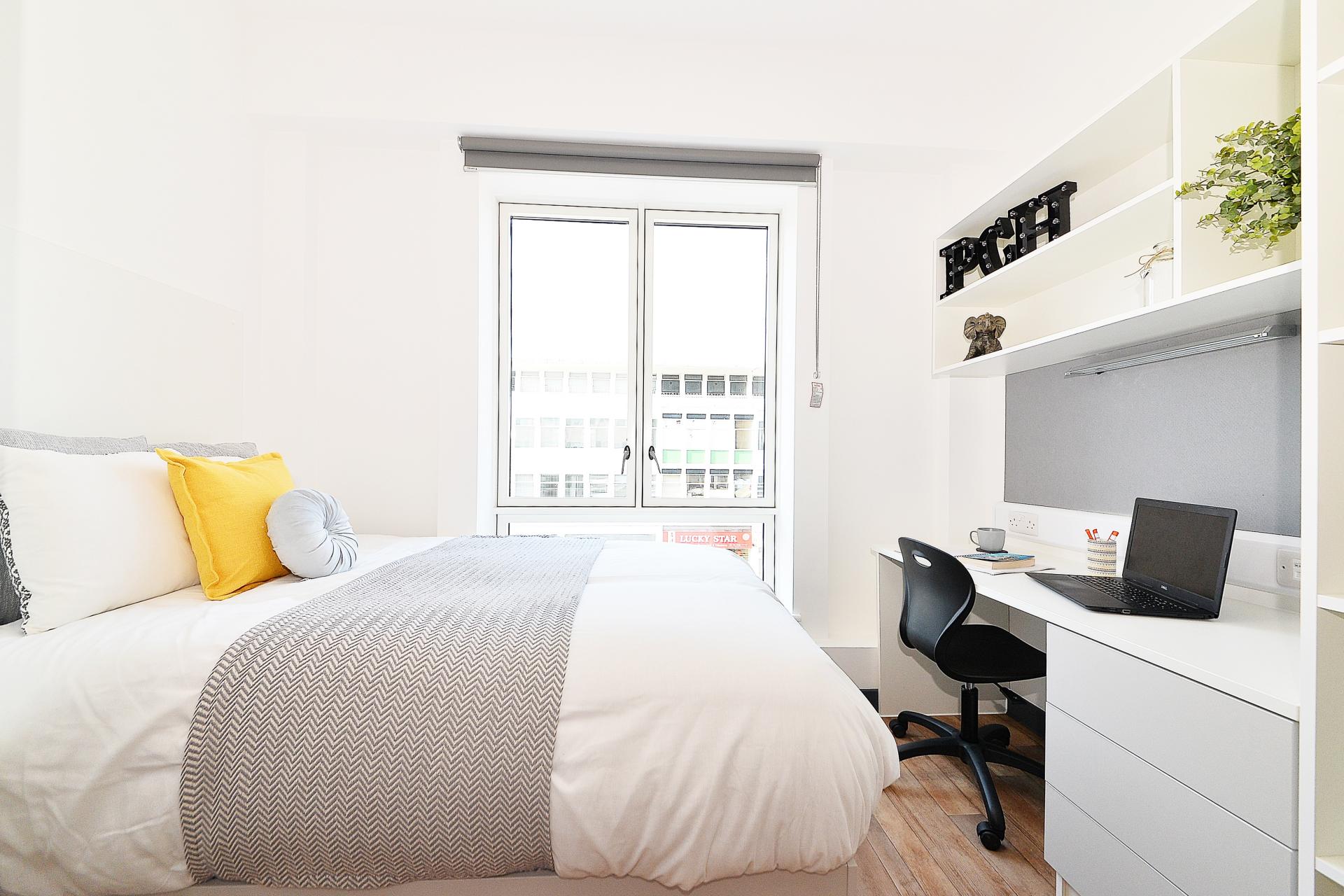 Gold En-Suite - 11