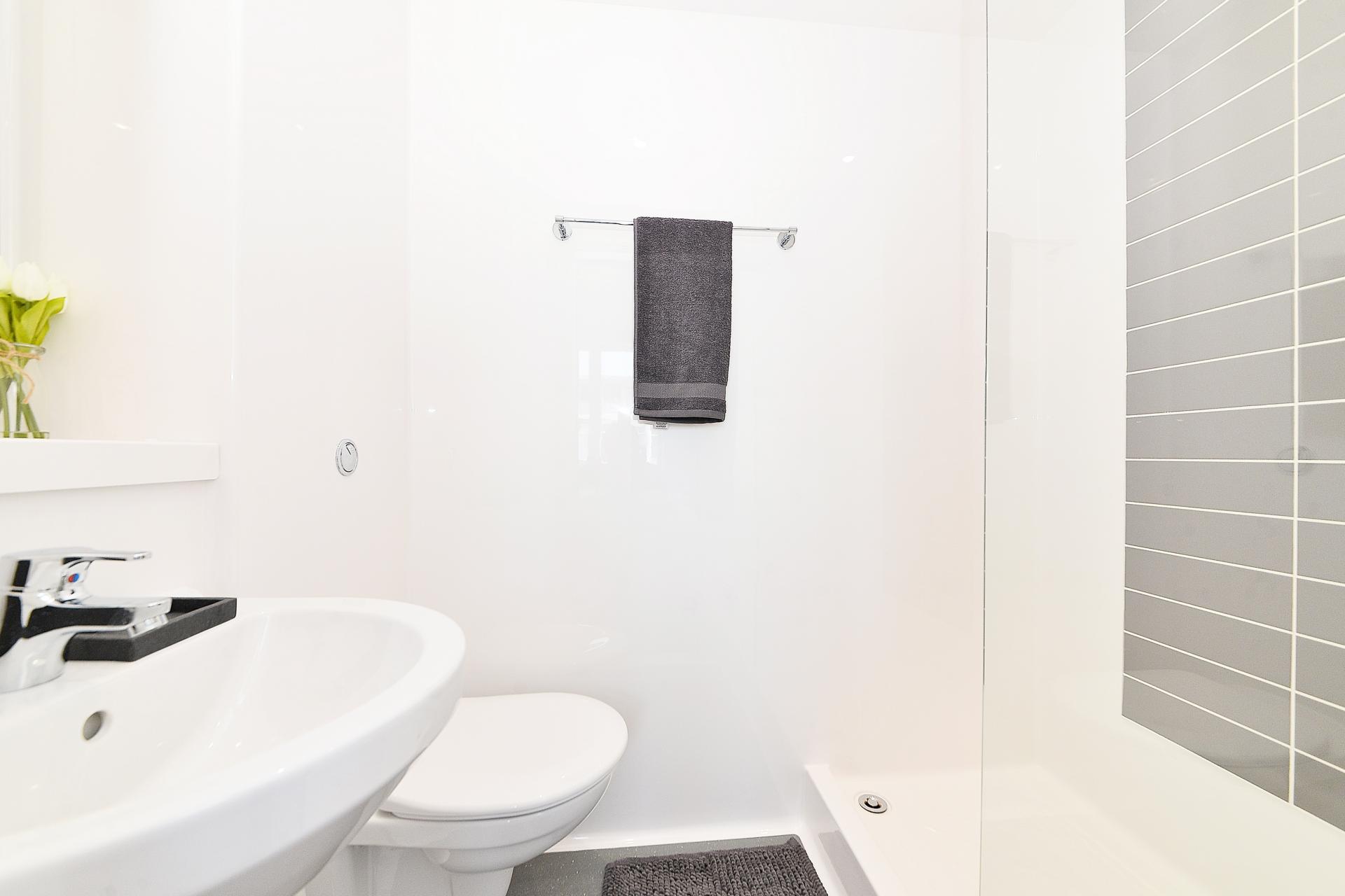 Gold En-Suite - 21