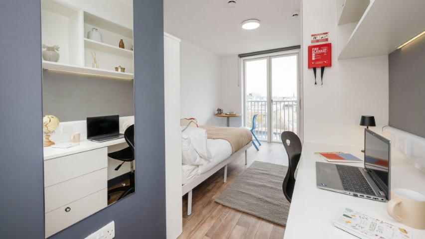 Gold En-Suite - 3