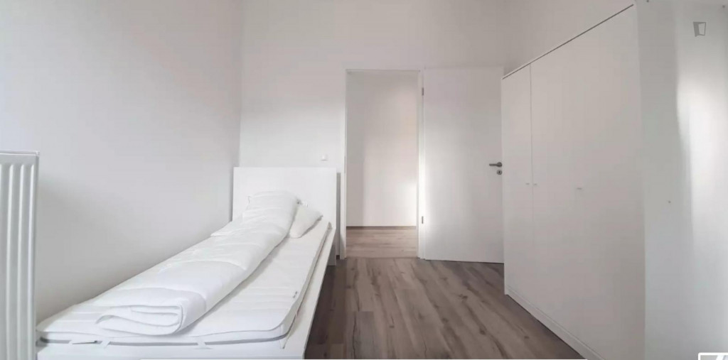 Airy single bedroom in Kreuzberg