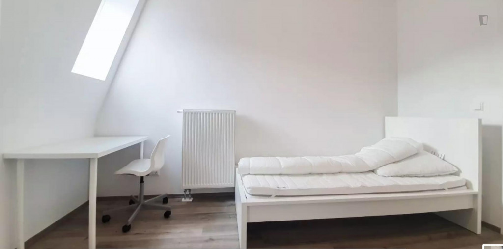 Airy single bedroom in Kreuzberg