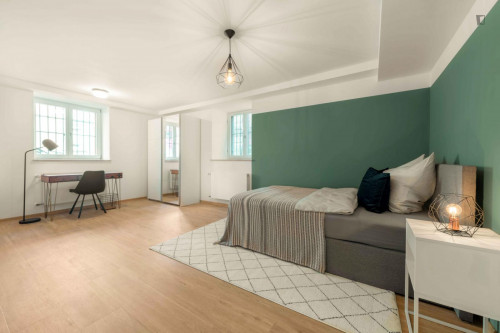 Modern double bedroom in Stuttgart