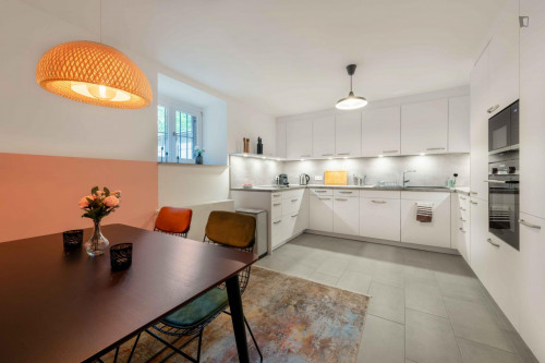 Modern double bedroom in Stuttgart