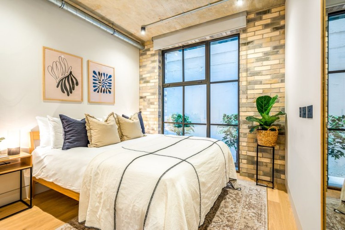  20 King’s Mews #2  -  King’s Mews  - Gallery -  1
