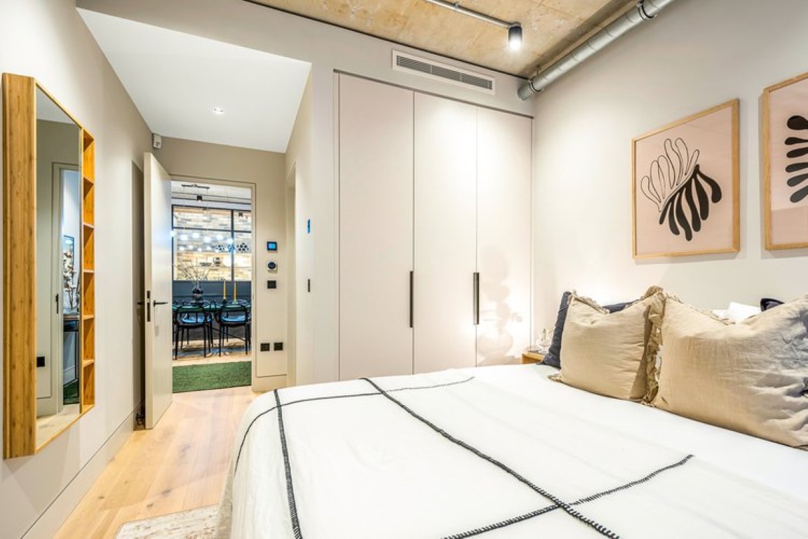  20 King’s Mews #2  -  King’s Mews  - Gallery -  7