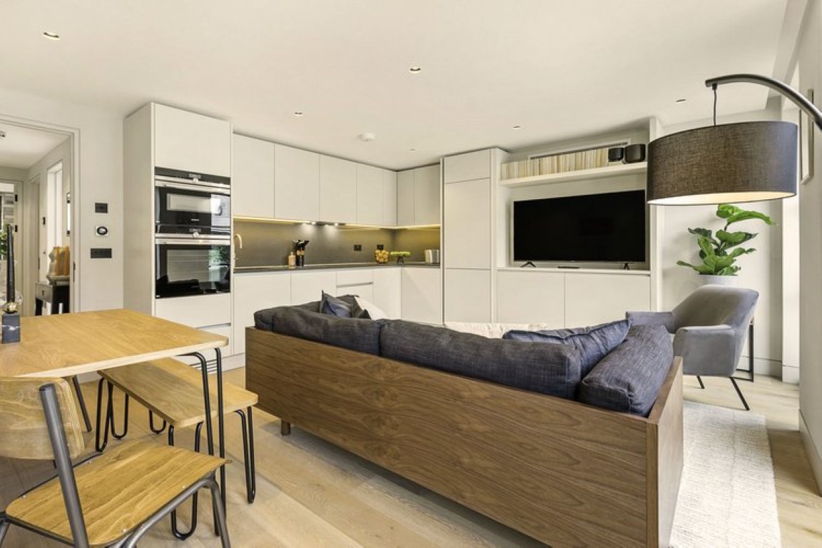  20 King’s Mews #7  -  King’s Mews  - Gallery -  3