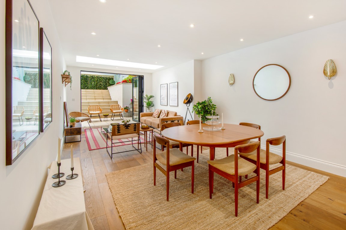 3 Bedrooms, 3 Bathrooms - 21