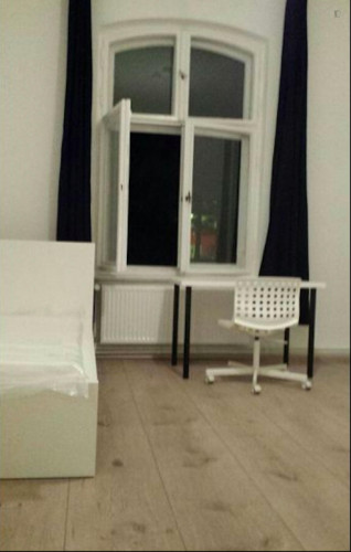 Cozy single bedroom in 6-bed apartment in Potsdam - Gallery - 18