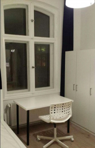 Cozy single bedroom in 6-bed apartment in Potsdam - Gallery - 10