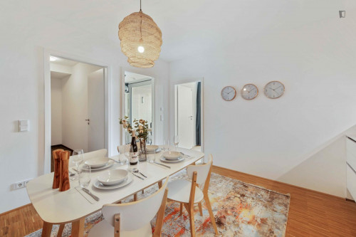 Great double bedroom with balcony in a 4-bedroom apartment in Sendling-Westpark