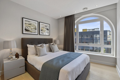 Vauxhall Bridge Rd - Gallery - 14