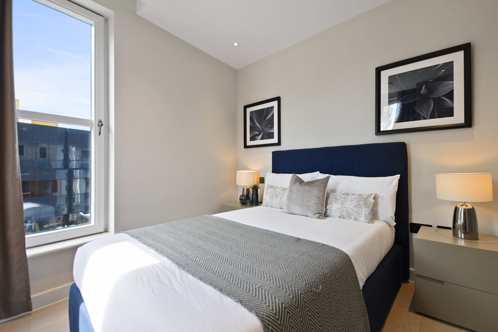 Vauxhall Bridge Rd (3 Bed Apartment) - Vauxhall Bridge Rd - Gallery - 1