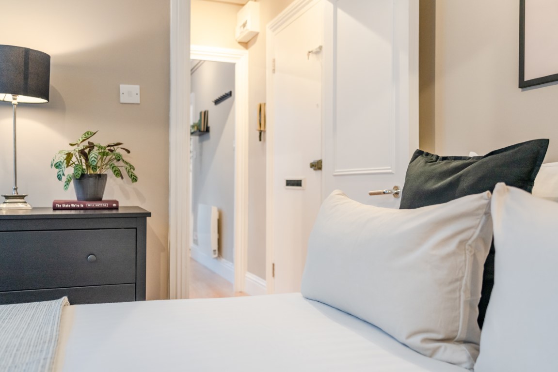  One Bed Apartment  -  Endell Street  - Gallery -  16