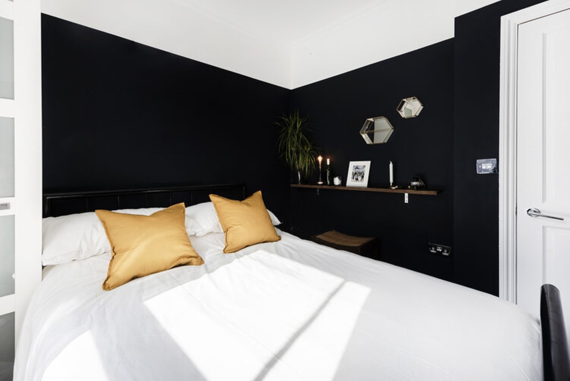 2 Bed Apartment, 1 Bathroom - 2