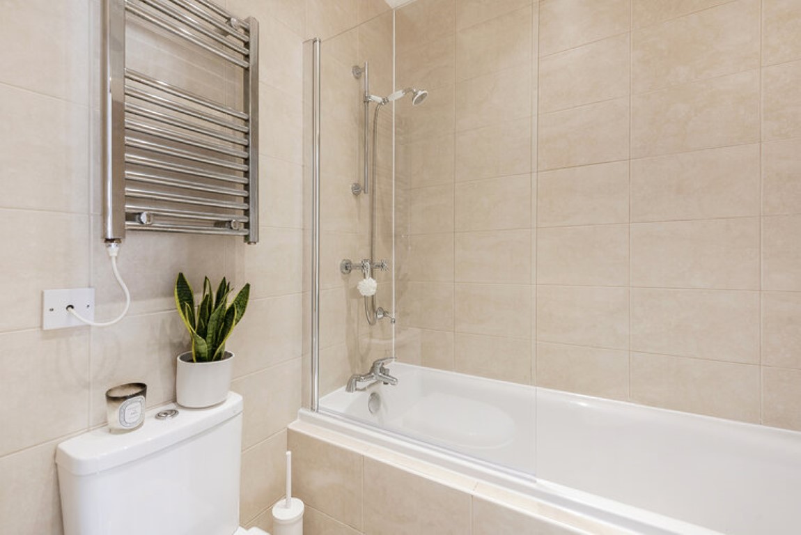 2 Bed Apartment, 1 Bathroom - 10