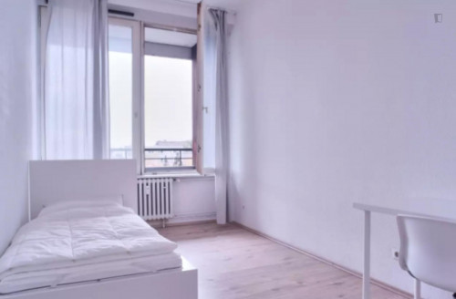 Neat and cosy single bedroom in Charlottenburg