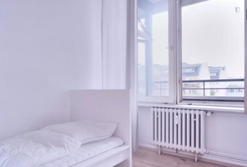 Neat and cosy single bedroom in Charlottenburg