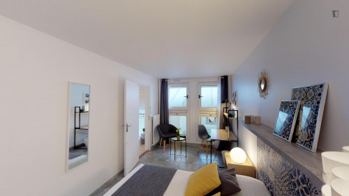 Great double bedroom near central Parc André Malraux