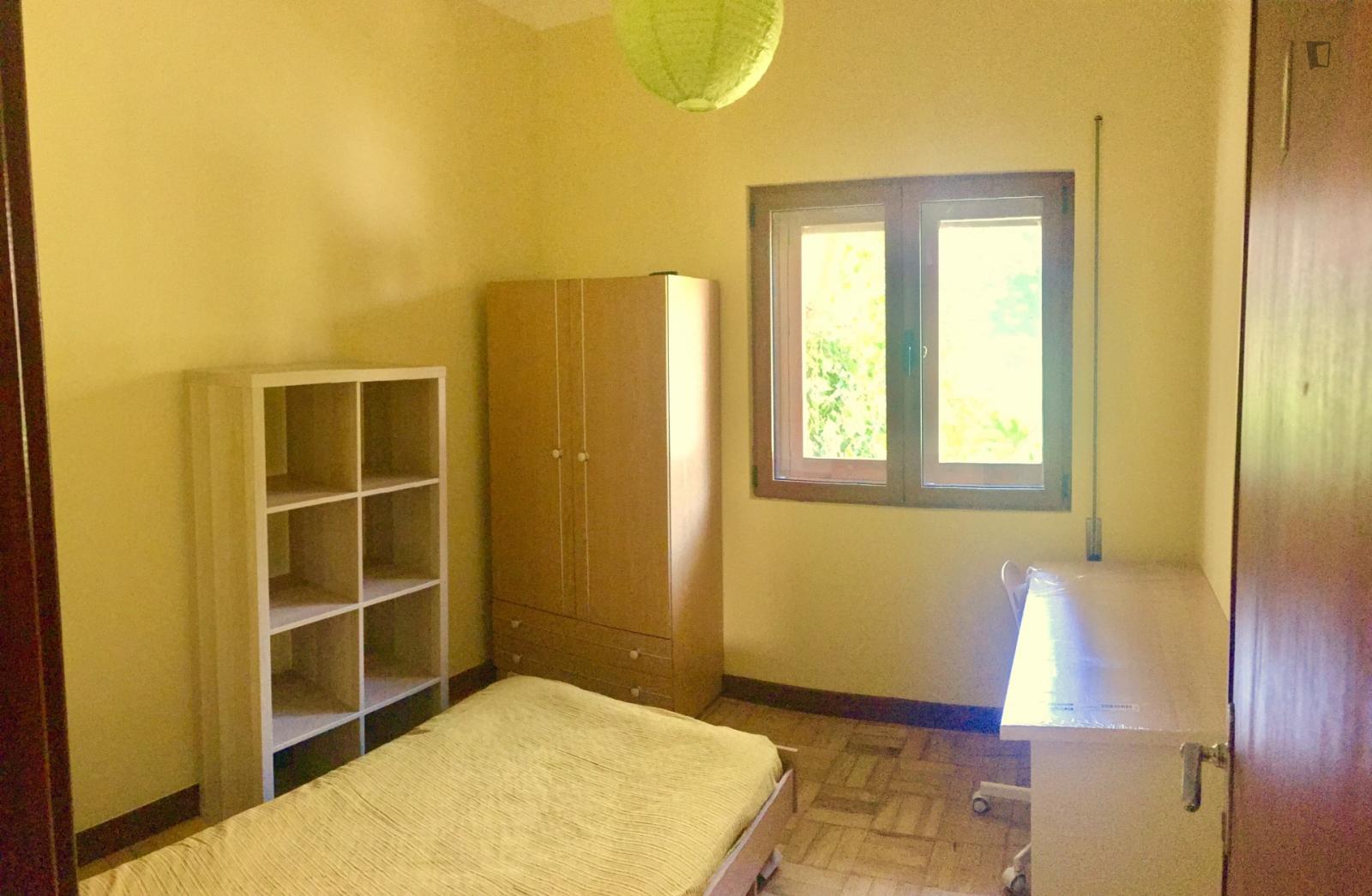 Welcoming Single Bedroom Next To Sereia Garden - Welcoming single bedroom next to Sereia Garden - Gallery - 1