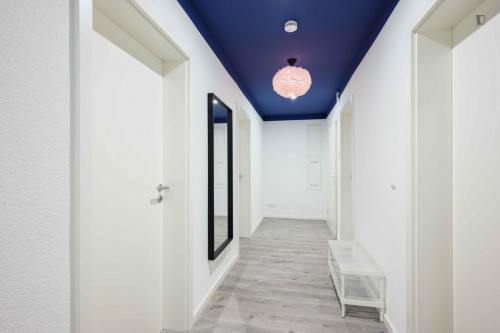 Charming double bedroom in Stuttgart-Mitte