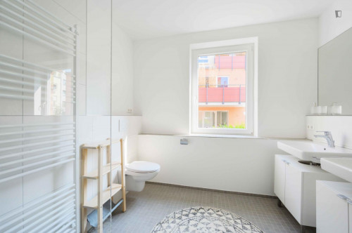 Charming double bedroom in Stuttgart-Mitte