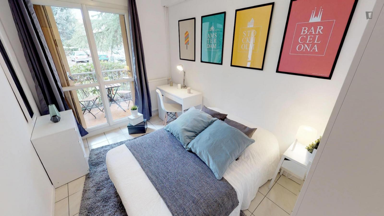 Comfy Double Bedroom With Balcony In A 4-Bedroom Apartment In Bourrassol - 1