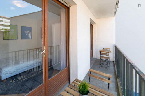 Gorgeous double bedroom with balcony in Compans - Gallery - 16