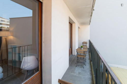 Tasteful double bedroom with balcony in Compans