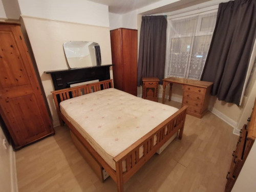 Cowley Road  - Gallery -  3