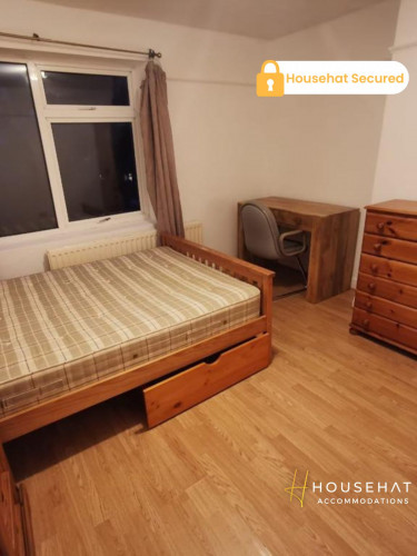 Cowley Road  - Gallery -  5