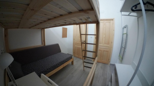 Pleasant double bedroom in San Lorenzo
