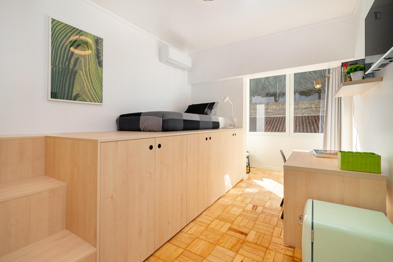  Perfect Single Bedroom In Leiria  -  Perfect single bedroom in Leiria  - Gallery -  1