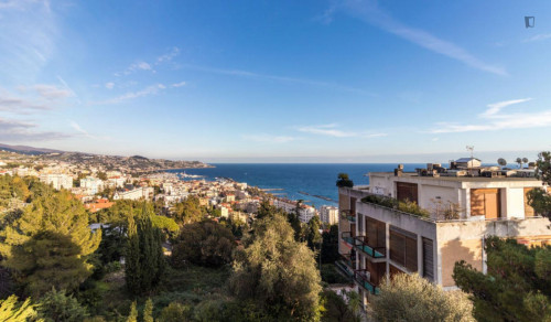 Modern 3-bedroom apartment in sunny Sanremo