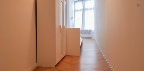 Nice single bedroom close to Subway station Hermannplatz