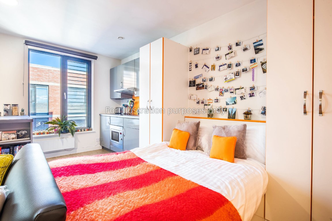 Large Studio - Hannah Court - Gallery - 1