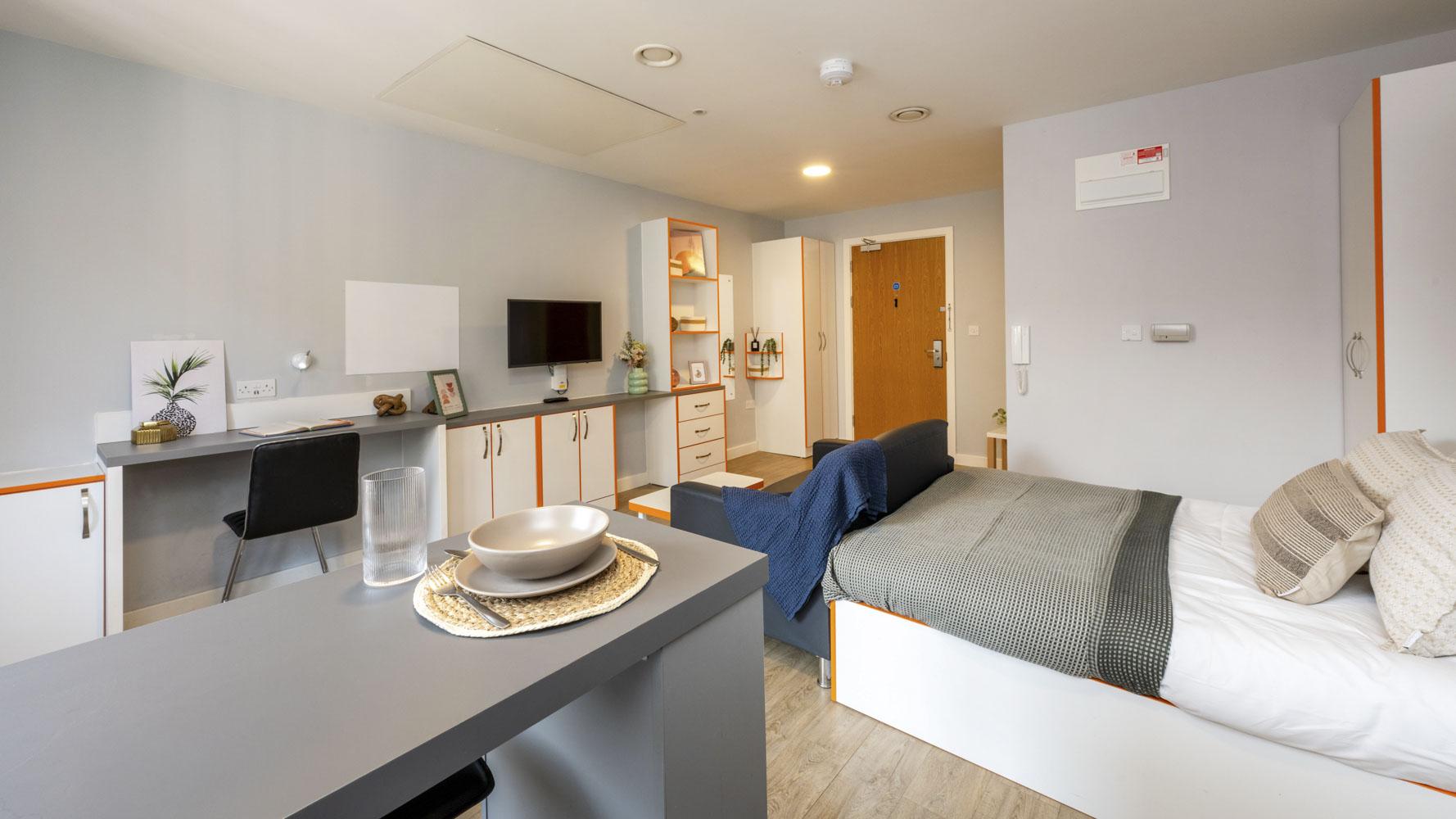 Large Studio - Hannah Court - Gallery - 6