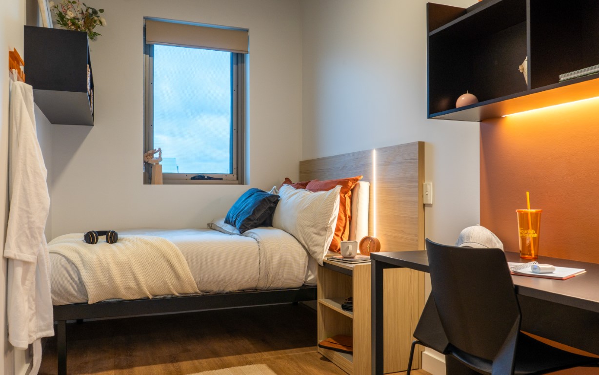 Four Bedroom Apartment - Single - The Switch Adelaide Central - Gallery - 1
