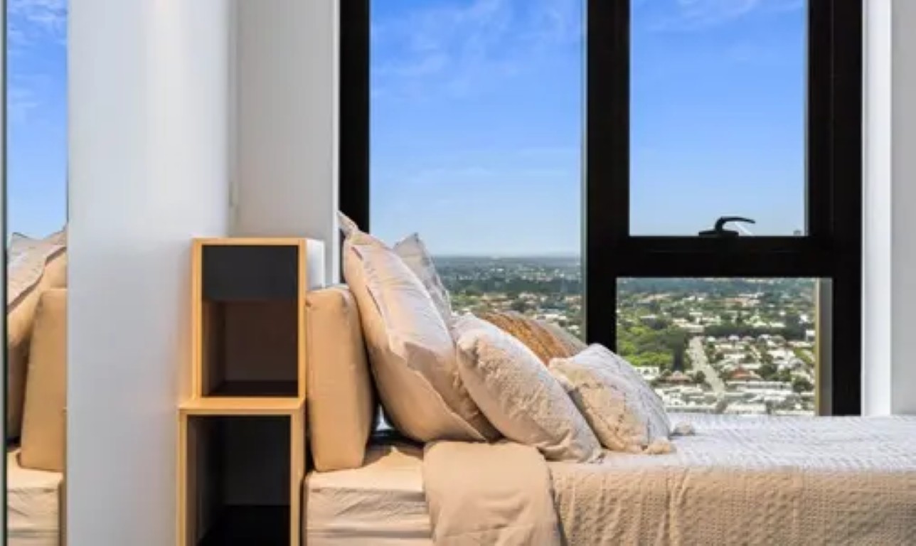 Panoramic Four Bed Ensuite - 3