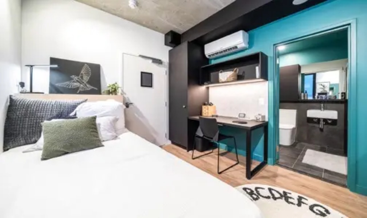 Panoramic Four Bed Ensuite - 8
