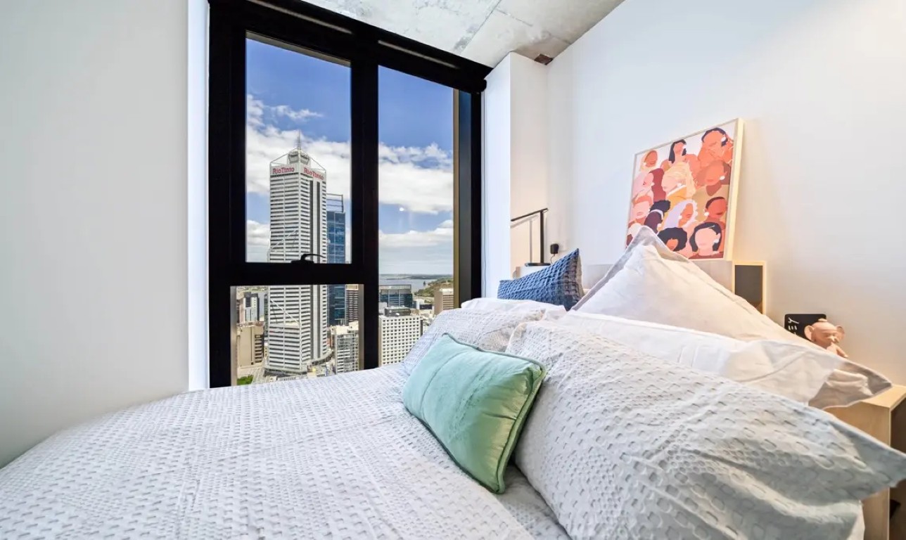 Panoramic Four Bed Ensuite - 5
