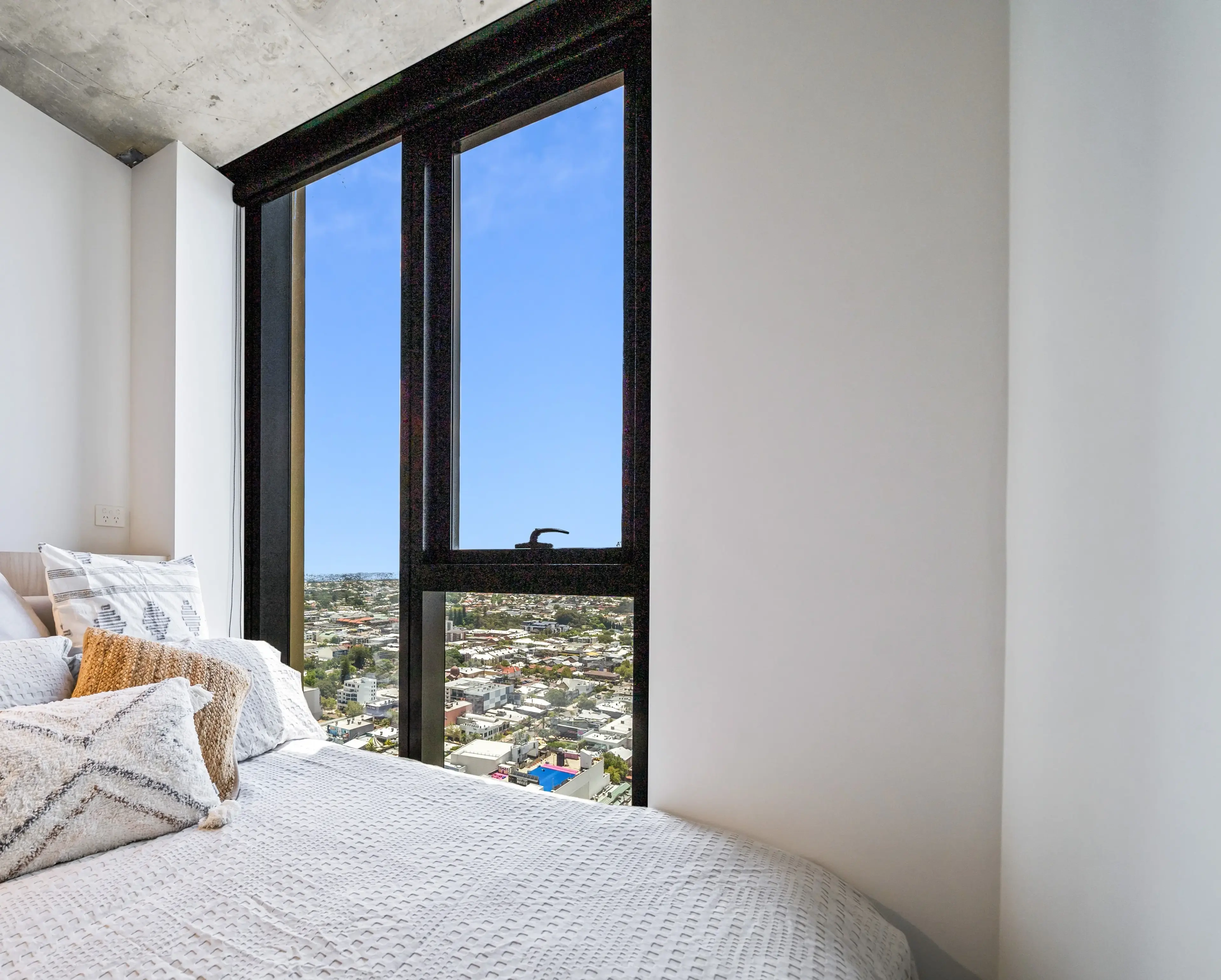 Cosy Two Bedroom Apartment - 1