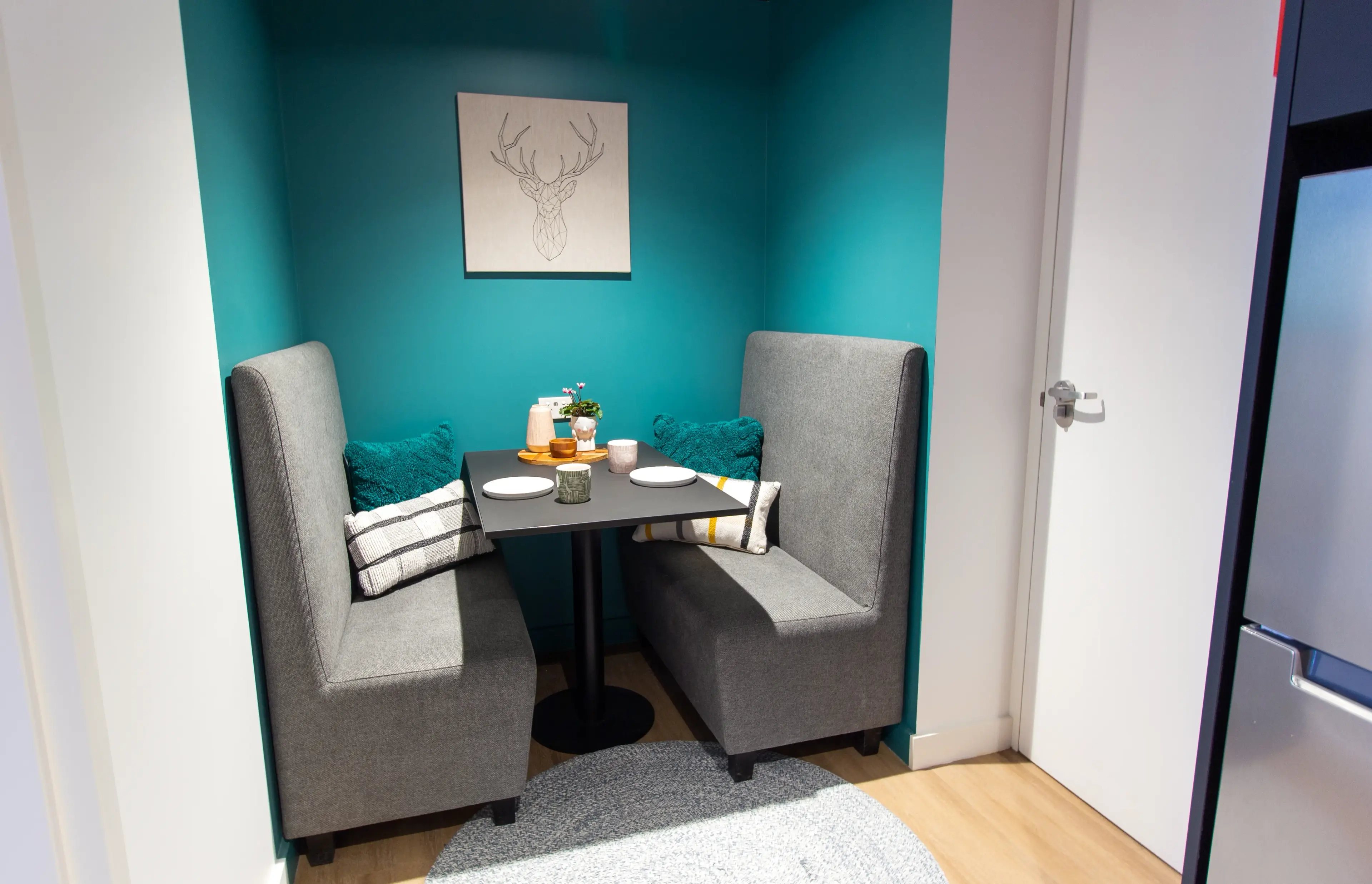 Cosy Two Bedroom Apartment - 3