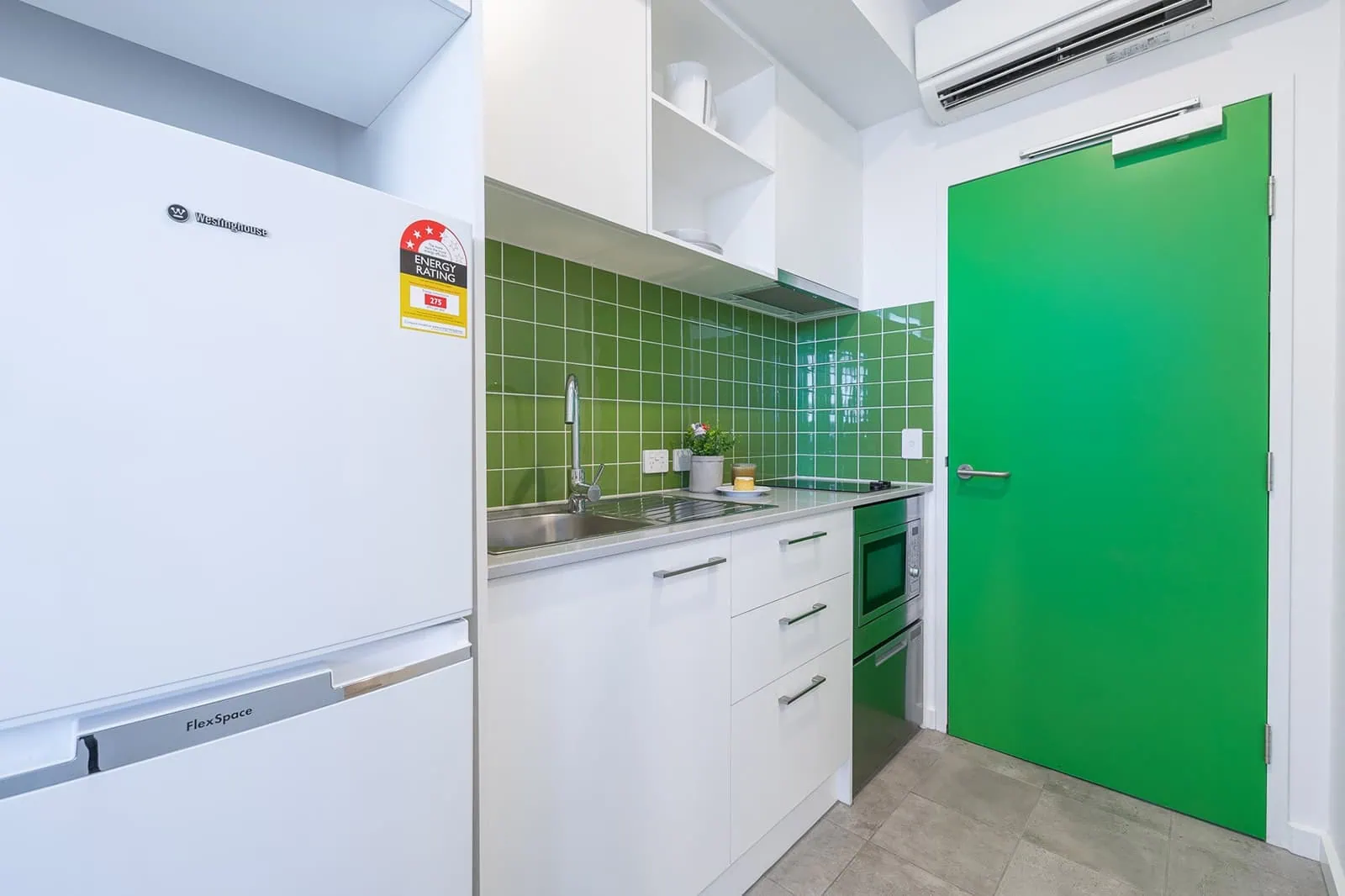  Deluxe Studio - South  -  Dwell East End Adelaide  - Gallery -  7