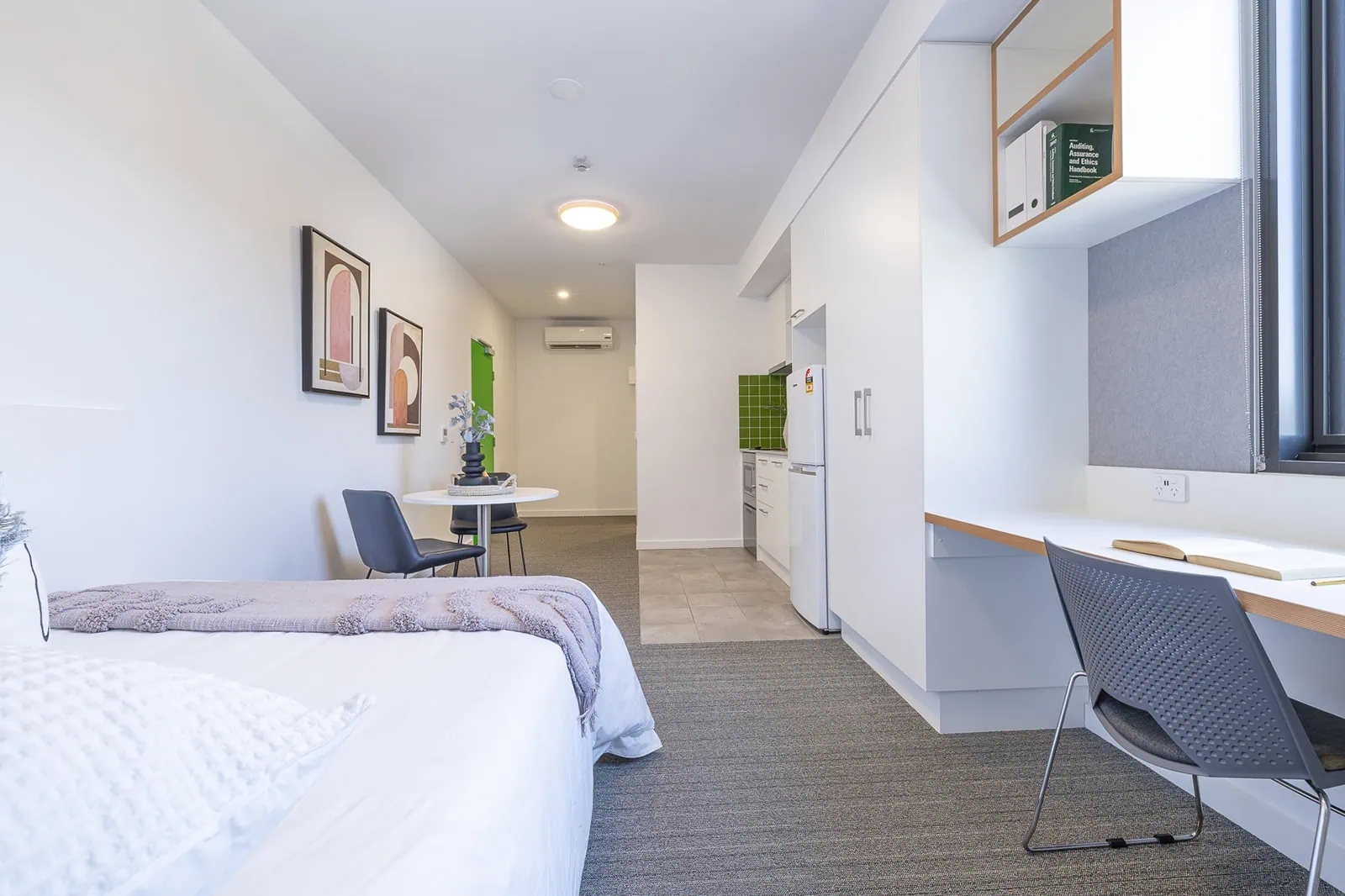  Premier Large Studio  -  Dwell East End Adelaide  - Gallery -  4